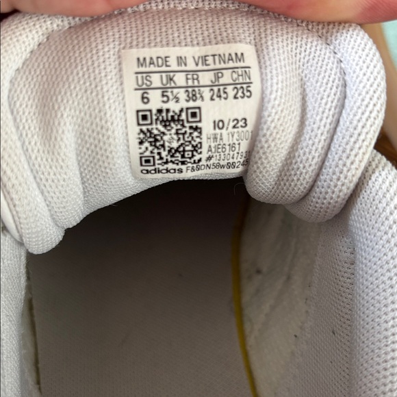 Adidas Sneakers - Picture 4 of 4